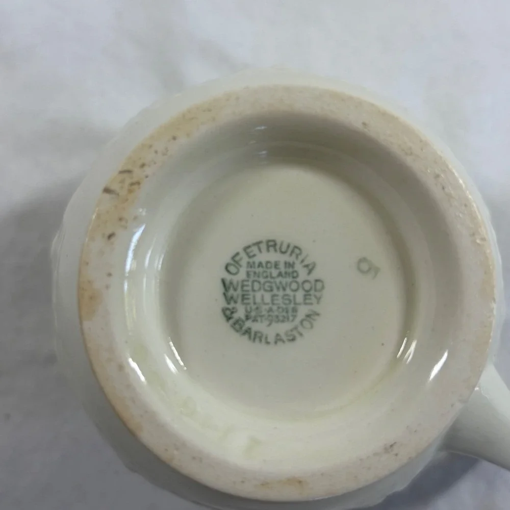 1960's Wedgwood Etruria Barlaston Wellesley Creamer, Sugar Bowl & Gravy Boat Set